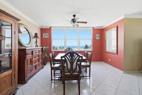 Condo in Hollywood, Florida, 2 bedrooms № 2173898 - photo 22