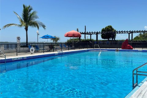 Copropriété à vendre à Miami, Floride: 2 chambres, 91.97 m2 № 2428415 - photo 25