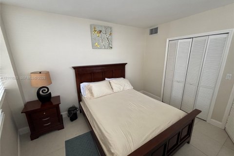 Copropriété à vendre à Miami, Floride: 2 chambres, 91.97 m2 № 2428415 - photo 16