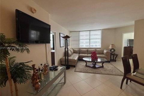 Copropriété à vendre à Miami, Floride: 2 chambres, 91.97 m2 № 2428415 - photo 10