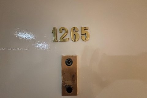 Copropriété à vendre à Miami, Floride: 2 chambres, 91.97 m2 № 2428415 - photo 4