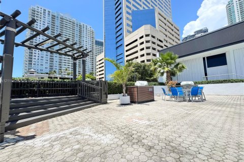 Copropriété à vendre à Miami, Floride: 2 chambres, 91.97 m2 № 2428415 - photo 23