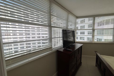 Copropriété à vendre à Miami, Floride: 2 chambres, 91.97 m2 № 2428415 - photo 14