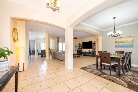 House in BELLALAGO in Kissimmee, Florida 6 bedrooms, 337.79 sq.m. № 2217569 - photo 5
