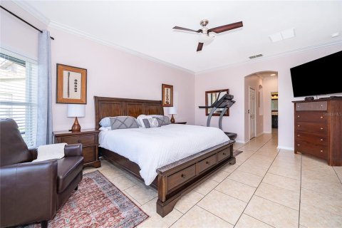 House in BELLALAGO in Kissimmee, Florida 6 bedrooms, 337.79 sq.m. № 2217569 - photo 18