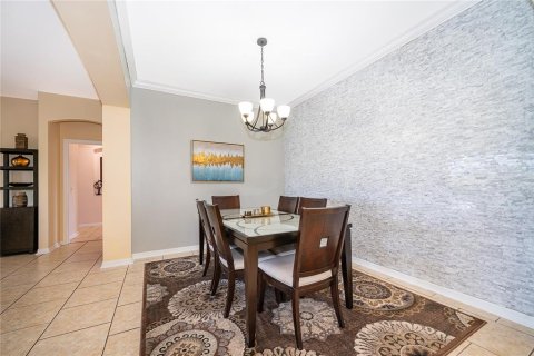 House in BELLALAGO in Kissimmee, Florida 6 bedrooms, 337.79 sq.m. № 2217569 - photo 10