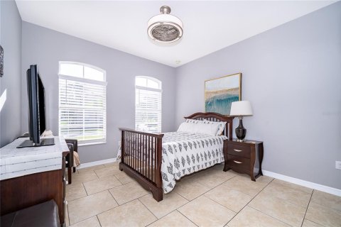 House in BELLALAGO in Kissimmee, Florida 6 bedrooms, 337.79 sq.m. № 2217569 - photo 21