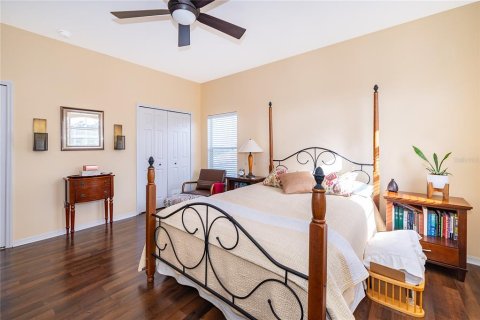 House in BELLALAGO in Kissimmee, Florida 6 bedrooms, 337.79 sq.m. № 2217569 - photo 30