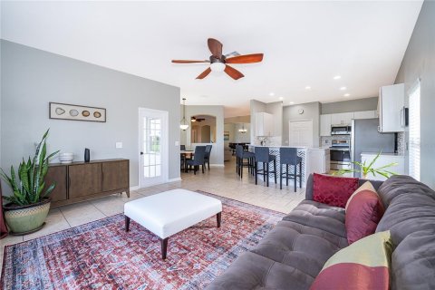 House in BELLALAGO in Kissimmee, Florida 6 bedrooms, 337.79 sq.m. № 2217569 - photo 17