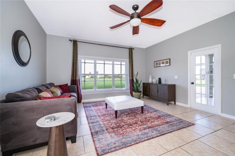 House in BELLALAGO in Kissimmee, Florida 6 bedrooms, 337.79 sq.m. № 2217569 - photo 16