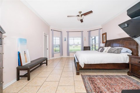 House in BELLALAGO in Kissimmee, Florida 6 bedrooms, 337.79 sq.m. № 2217569 - photo 19