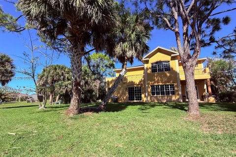 Villa ou maison à vendre à Port St. Lucie, Floride: 4 chambres, 270.25 m2 № 2075380 - photo 3