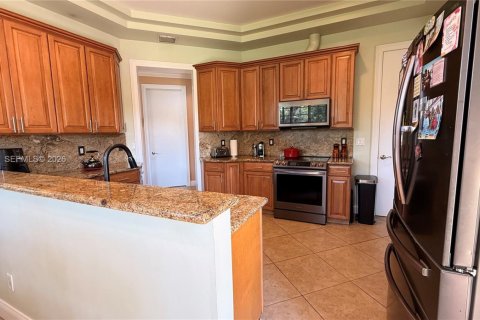 Villa ou maison à vendre à Port St. Lucie, Floride: 4 chambres, 270.25 m2 № 2075380 - photo 7