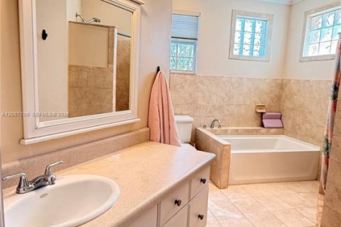 Villa ou maison à vendre à Port St. Lucie, Floride: 4 chambres, 270.25 m2 № 2075380 - photo 18