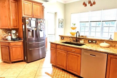 Villa ou maison à vendre à Port St. Lucie, Floride: 4 chambres, 270.25 m2 № 2075380 - photo 9