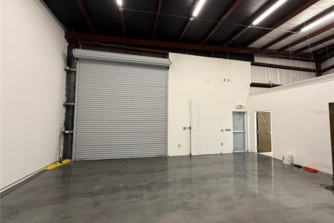 Propiedad comercial en alquiler en Palm Harbor, Florida, 460.42 m2 № 1901123 - foto 7