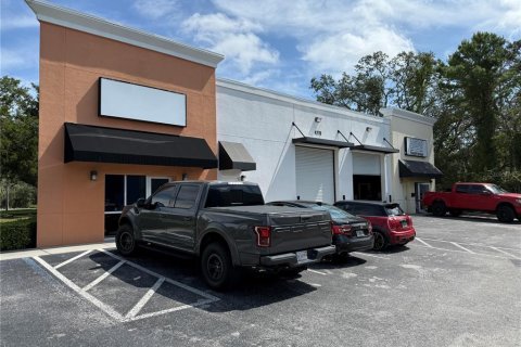 Propiedad comercial en alquiler en Palm Harbor, Florida, 460.42 m2 № 1901123 - foto 1