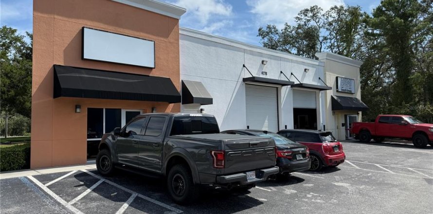 Propiedad comercial en Palm Harbor, Florida 460.42 m2 № 1901123