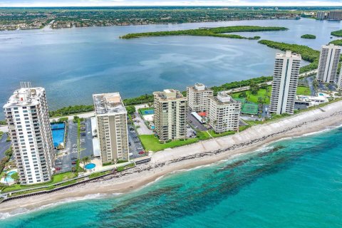 Condo in Riviera Beach, Florida, 2 bedrooms  № 1231463