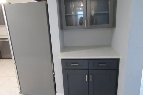 Снять в аренду квартиру в Сент-Пит-Бич, Флорида 1 комната, 116.13м2, № 2157923 - фото 7
