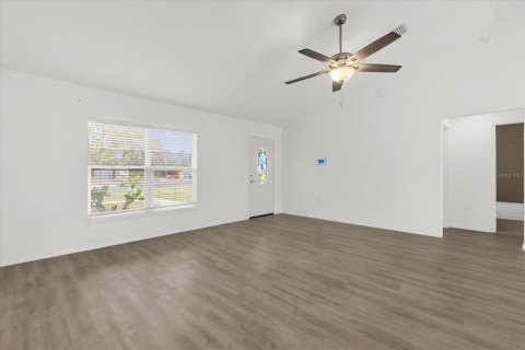 Villa ou maison à vendre à Ocala, Floride: 3 chambres, 144.18 m2 № 2234247 - photo 5
