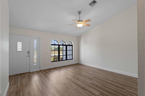 House in Port Charlotte, Florida 4 bedrooms, 234.49 sq.m. № 1509394 - photo 26