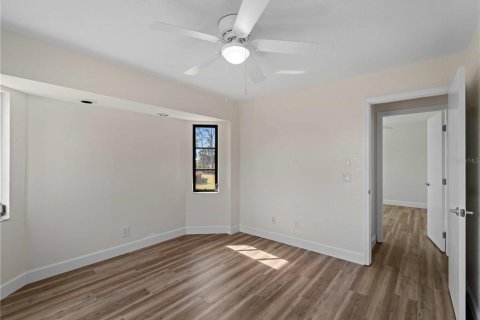 House in Port Charlotte, Florida 4 bedrooms, 234.49 sq.m. № 1509394 - photo 19