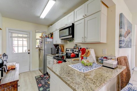 Commercial property in Ormond Beach, Florida 4 bedrooms, 125.42 sq.m. № 2096704 - photo 28