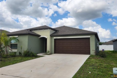 House in Riverview, Florida 4 bedrooms, 179.77 sq.m. № 1919268 - photo 1
