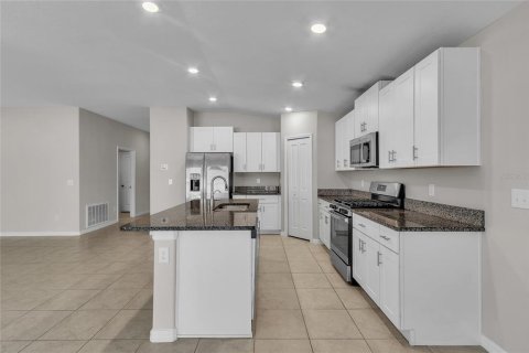 House in Riverview, Florida 4 bedrooms, 179.77 sq.m. № 1919268 - photo 21