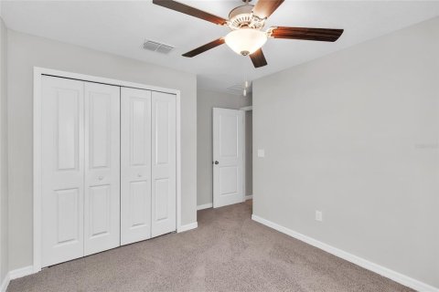 House in Riverview, Florida 4 bedrooms, 179.77 sq.m. № 1919268 - photo 17