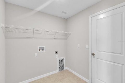 House in Riverview, Florida 4 bedrooms, 179.77 sq.m. № 1919268 - photo 18