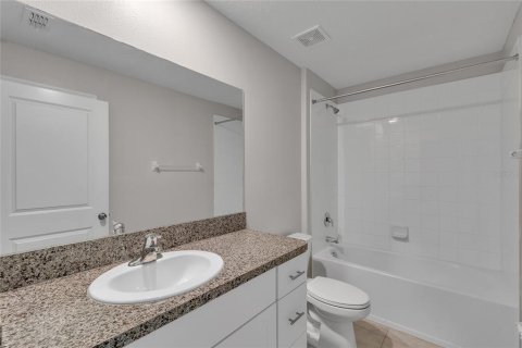 House in Riverview, Florida 4 bedrooms, 179.77 sq.m. № 1919268 - photo 11