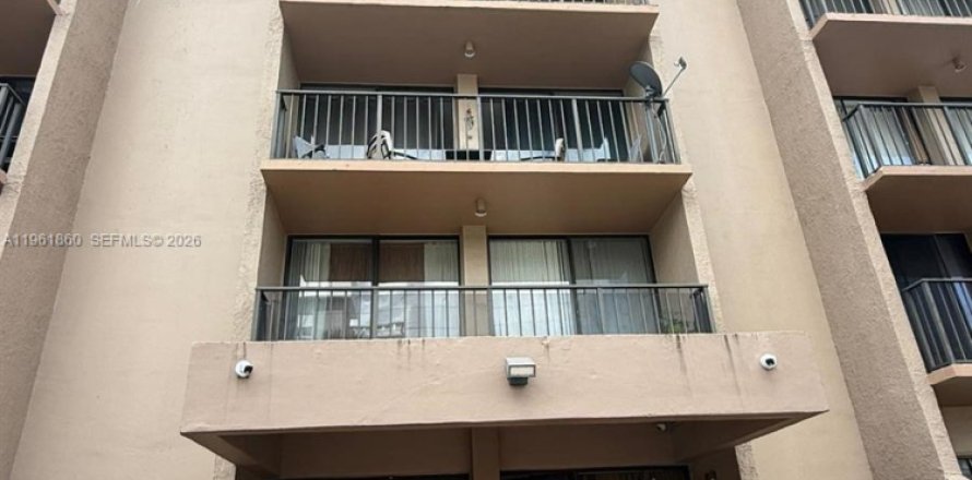 Condo in North Miami Beach, Florida, 1 bedroom  № 2024660