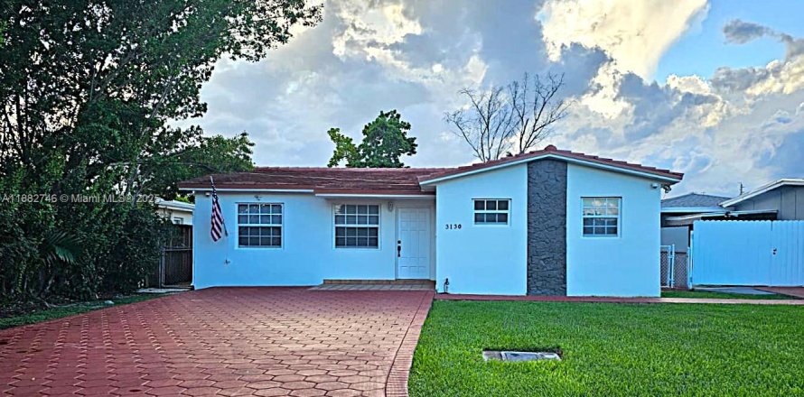 Casa en Miami, Florida 4 dormitorios, 128.39 m2 № 1929560