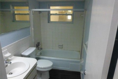 Villa ou maison à louer à Port Richey, Floride: 2 chambres, 79.9 m2 № 2436718 - photo 10