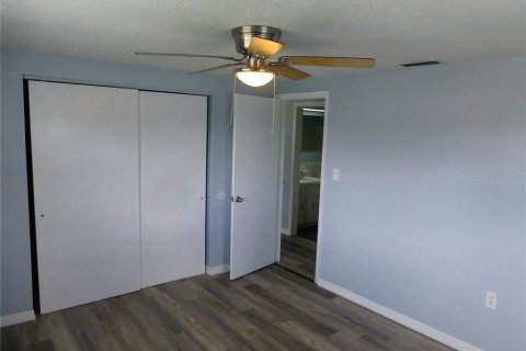 Villa ou maison à louer à Port Richey, Floride: 2 chambres, 79.9 m2 № 2436718 - photo 14