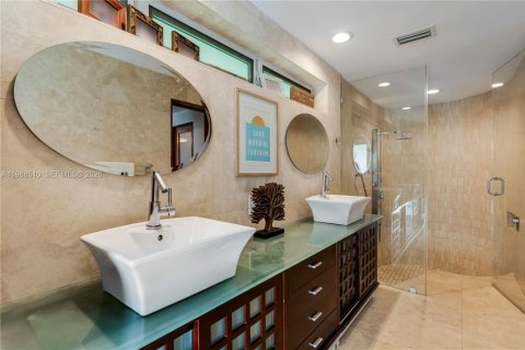 Casa en venta en Pinecrest, Florida, 5 dormitorios, 439.52 m2 № 2030273 - foto 19