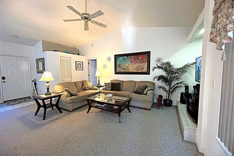 Casa en alquiler en Spring Hill, Florida, 3 dormitorios, 150.22 m2 № 1845219 - foto 4