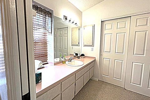 Casa en alquiler en Spring Hill, Florida, 3 dormitorios, 150.22 m2 № 1845219 - foto 14