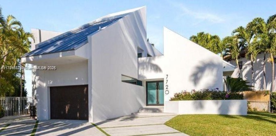 Villa ou maison à North Bay Village, Floride 5 chambres № 1731346
