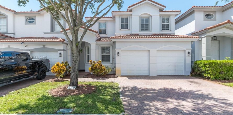 Villa ou maison à Doral, Floride 4 chambres, 211.54 m2 № 1896178