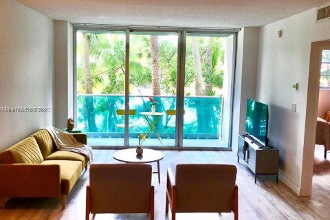 Condominio en venta en Hollywood, Florida, 1 dormitorio, 84.08 m2 № 1927342 - foto 2