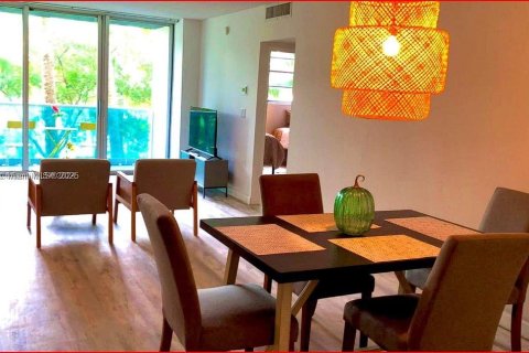 Condominio en venta en Hollywood, Florida, 1 dormitorio, 84.08 m2 № 1927342 - foto 1