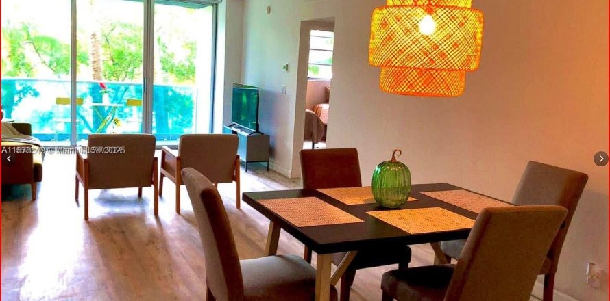 Condominio en Hollywood, Florida, 1 dormitorio № 1927342