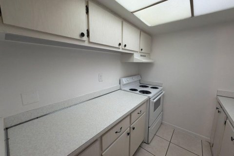 Apartamento en alquiler en West Palm Beach, Florida, 1 dormitorio, 1519.7 m2 № 2086278 - foto 8