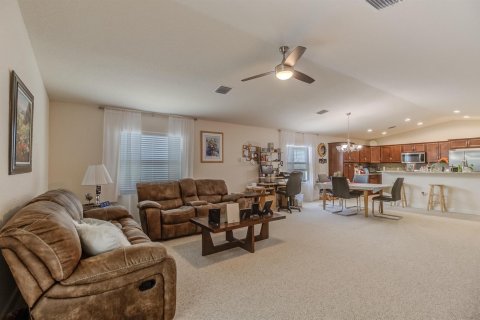 Villa ou maison à vendre à Port St. Lucie, Floride: 2 chambres, 151.15 m2 № 2191221 - photo 9