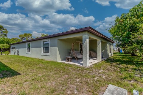 Villa ou maison à vendre à Port St. Lucie, Floride: 2 chambres, 151.15 m2 № 2191221 - photo 25