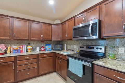Villa ou maison à vendre à Port St. Lucie, Floride: 2 chambres, 151.15 m2 № 2191221 - photo 13