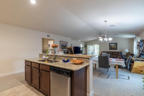 Villa ou maison à vendre à Port St. Lucie, Floride: 2 chambres, 151.15 m2 № 2191221 - photo 14